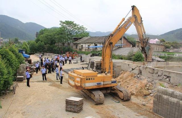 违法占地问题最新动态及其影响深度解析